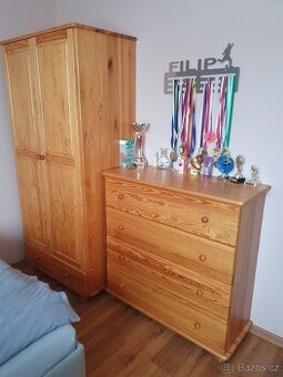 Nábytek masiv borovice - komoda zdarma