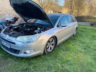 Citroën C5 2.0 HDi 2010 – výbava Exclusive