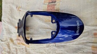 Prodám nahradní díly na Suzuki GSX-R 750 K7