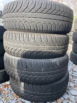 Zimní pneu 215/65R17 Semperit Master-Grip2 SUV