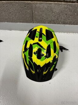 Cyklistická přilba Specialized