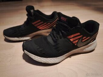 Boty dětské NIKE vel. 35,5