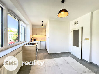 Pronájem světlého bytu 2+kk s výhledem na Central park, Bran - 1