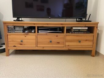 Komoda pod televizi IKEA
