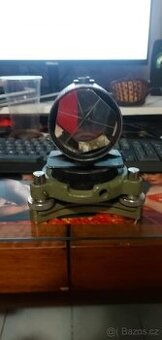 Starožitný vojenský hranol