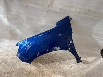 Přední levý blatník Dacia Duster modrá