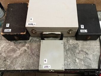 retro měřící přístroje