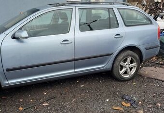 nd z škoda octavia 2 1.9tdi 77kw bxe 4X4 modrá 9151