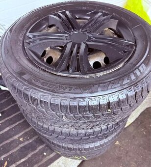 Zimní kola ford Kuga Tourneo 215/65 R16 ET50