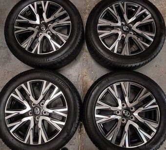 YARIS CROSS Toyota ,17' alu disky, zimní, TPMS