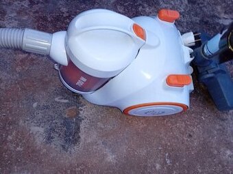 Vysavač Hyundai VC 009