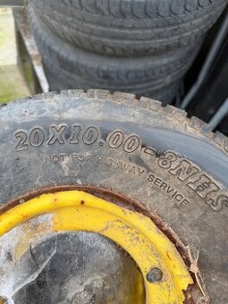 Prodám obuta kola na zahradí traktor