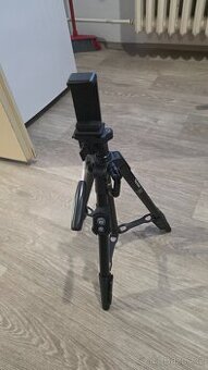 Stativ s držákem na mobil