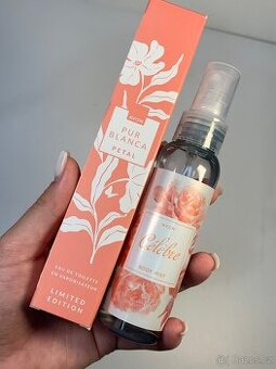 Avon Parfémy Spreje