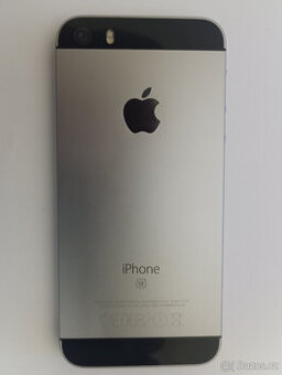 iPhone SE (1. gen., A1723) - (s PC reaguje, na nabíječce bli