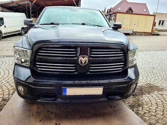 Přední maska dodge RAM 1500