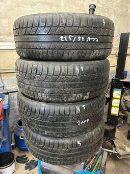 225/55 R17 Toyo zimni sada pneu