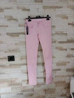 Nové růžové rifle s visačkou xs s  26