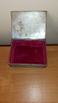 Plechová starožitná šperkovnice