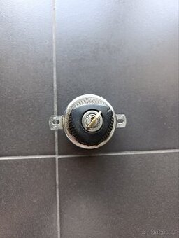 Zamek zapalovani jawa panelka