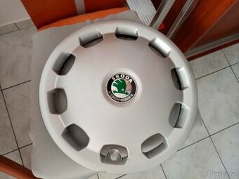Kryt kola 15" - Škoda Octavia 1