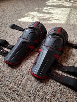 Kolenní chrániče EVS epic