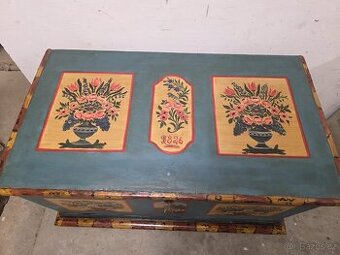 Malovaná truhla - menší