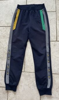 Bavlněné chlapecké tepláky, vel. 146