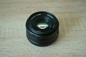 Neewer 35mm f1.7 Sony E-mount