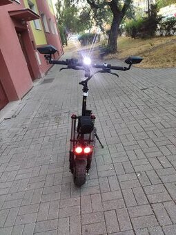 Prodám koloběžku Boyeda 5600watt, 2 motory, dojezd až 60KM, - 1