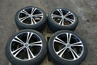 Borbet dvoubarevna R17 VW Seat Skoda Audi 5x112 letni pneu