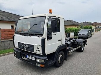 Man L2000 hákový nosič kontejneru