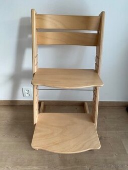 Rostoucí židle značky Jitro přírodní odstí