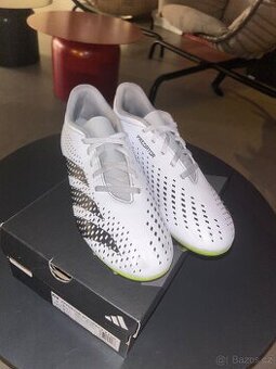 Adidas Predator Accuracy.4 – Téměř nové, vel. 42 2/3 - 1
