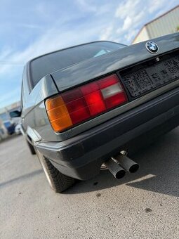 Bmw e30 320i