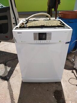 Prodám plně funkční myčku zn.Beko o šíři 60 cm----DOVEZU---