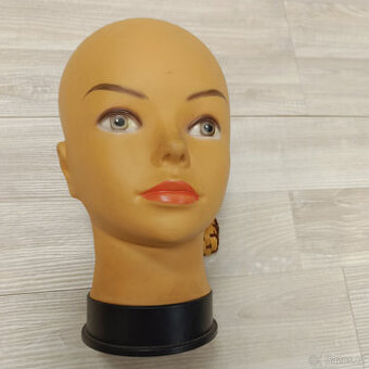 Figurina /hlava