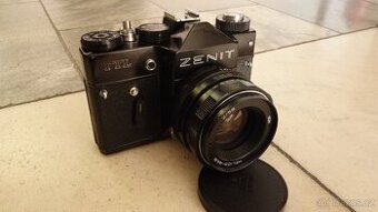 Zenit TTL, pouzdro - 1
