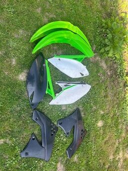 Kxf 450/250 plasty
