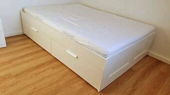 Postel IKEA BRIMNES 140×200 cm + rošty + matrace