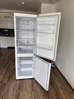 Kombinovaná chladnička Samsung RB34T675EWW/EF, NoFrost