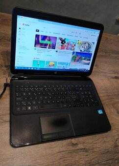 HP velice pěkný stav 1000GB - 1