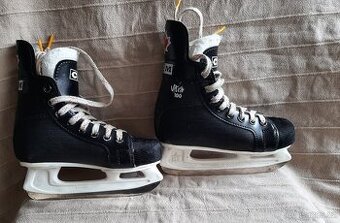 Chlapecké zimní brusle CCM 31