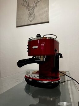 DeLonghi pákový kavovár