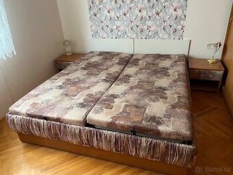 Polohovací manželská postel s úložným prostorem