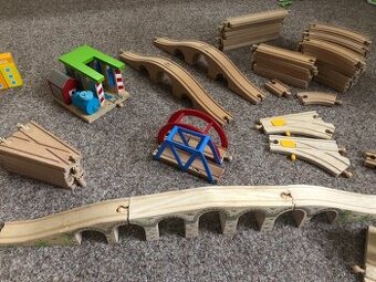 Dřevěné koleje a příslušenství