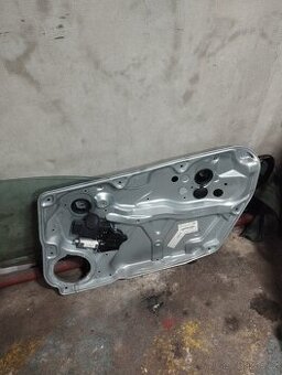 Škoda Superb 1 - práva a levá El.stahovacka, central