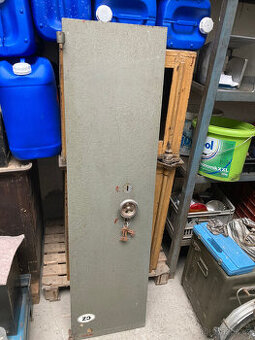 Trezor KOVONA - dveře se zámkem za 2.500 kč