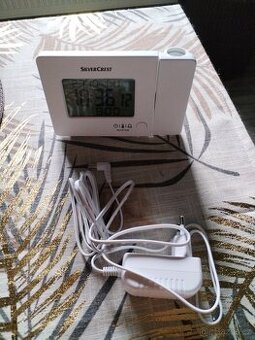 SILVERCREST® Budík s projekcí času SFPW 360 B1