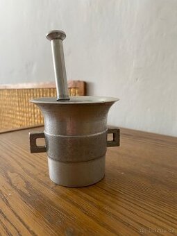 Hliníkový hmoždíř s tloukem